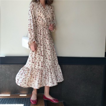秋裝韓風chic溫柔氣質V領碎花連衣裙女收腰顯瘦雪紡過膝荷葉邊裙1入