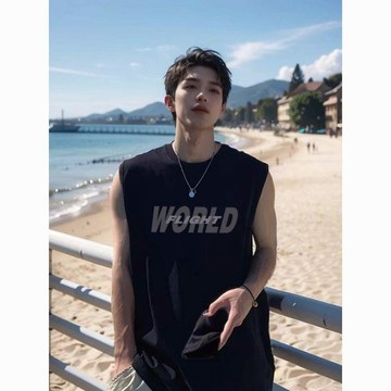 2025年夏季港風復古高街運動小衆健身背心男無袖坎肩上衣潮牌ins背心男生 內搭背心 男背心 無袖T恤 修身 健身緊身運