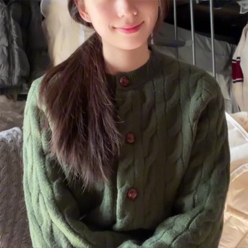 韓系綠色毛衣麻花針織開衫外套女春秋款復古小眾圓領紐扣穿搭上衣 針織上衣 長袖上衣 長袖t恤 保暖上衣 秋冬女裝 毛衣女