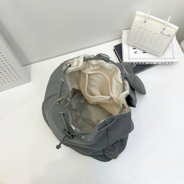 【開學季】韩版日系可爱休闲大容量初高中生通勤百搭女学生双肩书包背包卡通