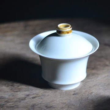 鄭家小口妖白有節蓋碗 溫潤透白 輕薄趁手 口沿外撇 防燙設計