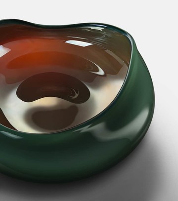 Alexa Lixfeld Gravity glass decorative object