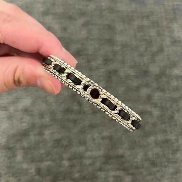 小香風23春夏新款復古皮穿鏈開口手鐲高級感簡約金屬水鉆手環女