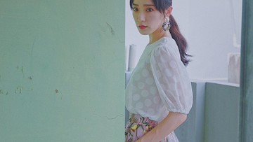 白玉雪紡蓬袖上衣