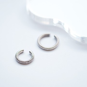 彈簧造型 耳骨夾 925 銀