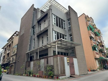 羅東高中旁優質獨棟別墅-稀有釋出｜宜蘭縣羅東鎮學府街