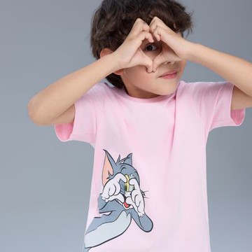 GIORDANO 童裝比個愛心印花短袖T恤 湯姆貓與傑利鼠系列