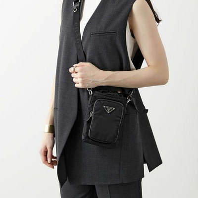 PRADAナイロンバッグの通販 5,127件の検索結果 | LINEショッピング