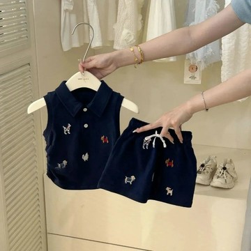 超吸睛~夏日新款中小兒童女孩寶寶學院風背心T恤polo衫半身短裙兩件套 女童套裝 夏季短袖兩件套 韓版套裝 中小童套裝