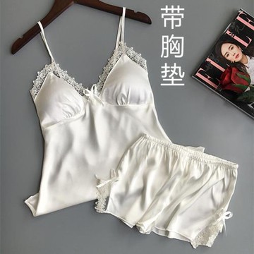白色真絲睡衣女夏兩件套裝薄款情調衣人冰絲綢性感吊帶短褲帶胸墊