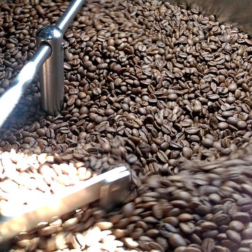 半磅 義式咖啡豆- 01B | 曼巴黑潮 肯亞夏夜 經典配方豆 買一送二