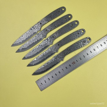 1649人收藏撿漏尾貨一體鋼67層大馬士革夾10cr15鋼芯水果刀胚厚2.2mm沒配件