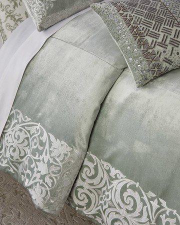 Darrius Scroll Duvet, King