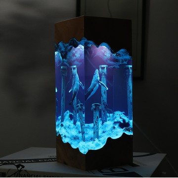 【現貨秒發】溶洞樹脂擺件 鯨魚潛水員樹脂工藝品 桌面擺件 海洋藝術工藝品 實木樹脂燈 生日禮物