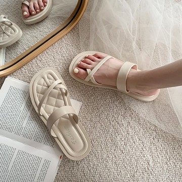 仙女風拖鞋女夏外穿新款ins潮網紅超火套趾一字簡約平底涼拖