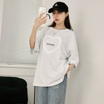 OB嚴選中大尺碼-純棉立體蕾絲愛心字母寬鬆短袖上衣《AB20826》