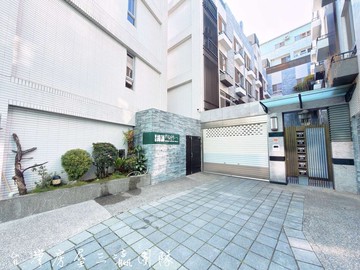 太原綠園道★賴厝學區★大面寬並排雙車電梯別墅｜台中市北區梅川西路三段