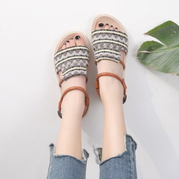 VS-6 2026新款涼鞋女外穿春夏民族風露趾平底學生百搭韓版大碼女