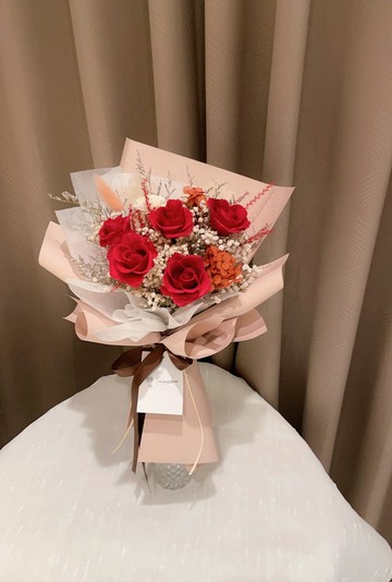 紅茶拿鐵永生玫瑰花束 七夕情人節花束 永生花束 告白花束 外拍