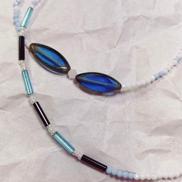 藍眼睛的少女─手工串珠項鍊