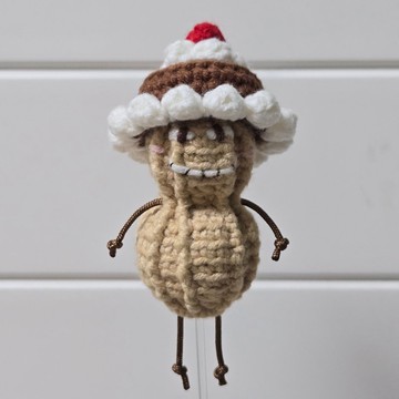 毛線娃娃/吊飾/鎖匙扣 花生友 ~ 蛋糕帽