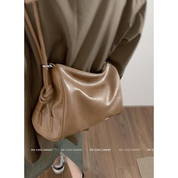 復古大容量斜挎包包女2023新款潮韓國托特包學院風百搭單肩通勤包