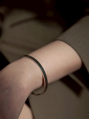 Ridged Bangle Bracelet