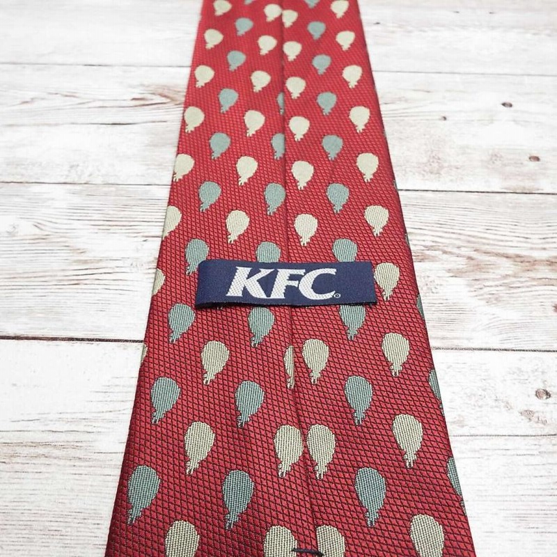 企業モノ】KFC ケンタッキー・フライド・チキン ロゴ入り 総柄ネクタイ｜レッド系｜USED｜ポイント消化 | LINEブランドカタログ