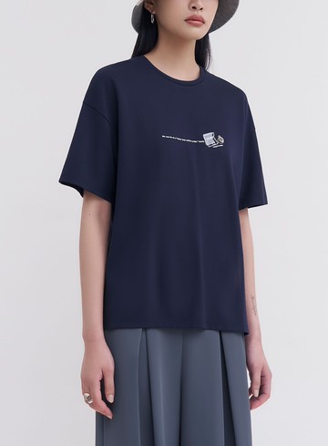 印花標語寬版短袖上衣