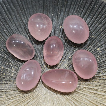 如鴻天然粉晶原石大顆粒魚缸裝飾小擺件礦石碎料造景兒童禮物