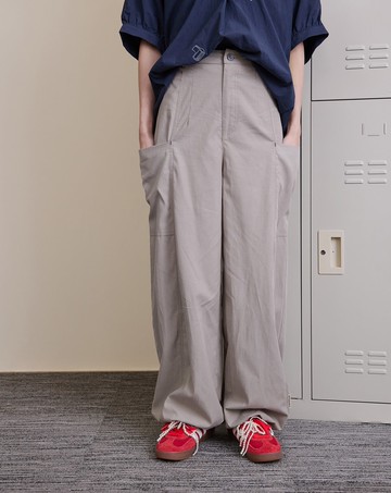 ➤涼感天絲褲腳抽繩口袋造型寬褲(兩色)