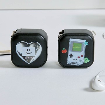 復古遊戲機GaN 45W Type-C雙孔充電頭