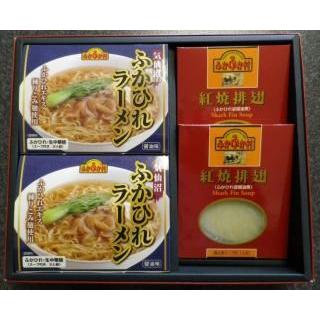 ギフトに。気仙沼産フカヒレ姿煮２食分とラーメン４食分「姿煮とラーメンセット」