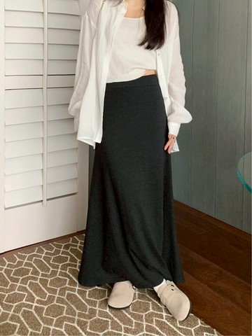 9th street黑色高腰溫柔風氣質魚尾裙半身裙女早秋設計感獨特寬鬆荷葉邊長裙 (預購)