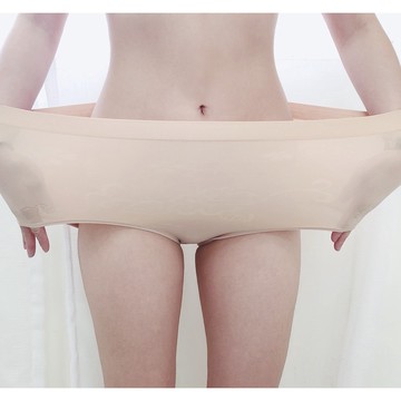 威妮 冰絲加大 無縫內褲 五倍彈力 豐臀系涼感無縫褲 5805/5806 內衣超市