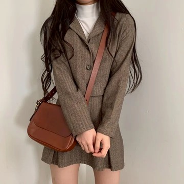 【太妮絲P299】現貨 韓妞必備 氣質西領百搭長袖外套+高腰包臀短裙 西裝外套 套裝 正裝 韓系 韓國設計