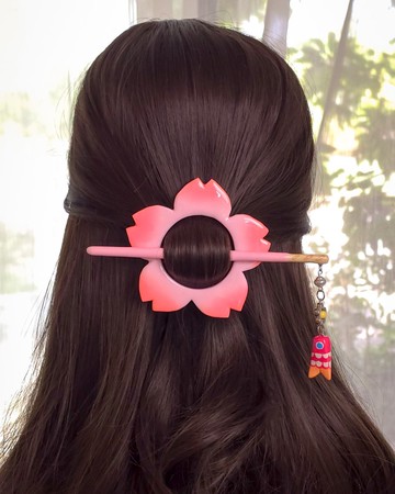 可愛櫻花髮簪，粉色櫻花髮夾，日本風格，附魚形吊飾