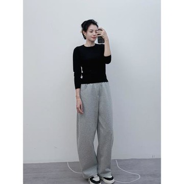 皮膚衣~法單品牌尾貨剪標100%精紡美麗諾羊毛超薄低圓領通勤打底