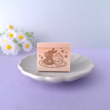 兔子與杯子蛋糕印章 甜點