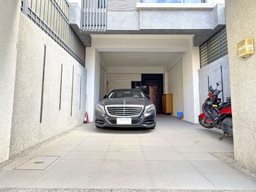 '大寮包公廟｜獨立車庫｜四層方正透天厝｜高雄市大寮區大智街