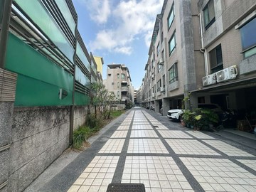 停雙車的正五樓車墅透天,地點佳,大昌&陽明雙商圈｜高雄市三民區大豐二路