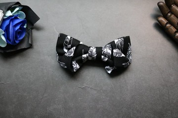 黑色羽毛气质八字结领结婚礼主持人蝴蝶结