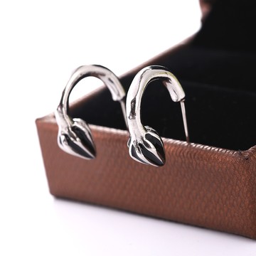 B1657【C形花苞花朵 圓環耳環】鈦鋼鑄造 防敏防水 獵奇風 搞怪 個性獨特 鋼耳環 歐美 混搭 街頭配件 現貨實拍