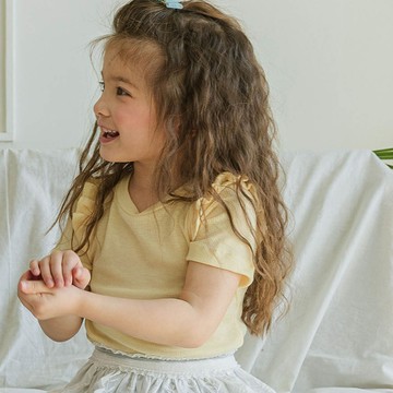 韓國 Puellaflo - 荷葉肩飾羅紋短袖上衣-淡黃