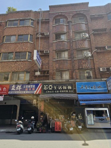 專-仁武八德商圈永榮富貴雙露台大面寬透天車墅｜高雄市仁武區永榮一街