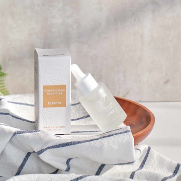 國寶級美容配方｜牛樟全能修護精華液