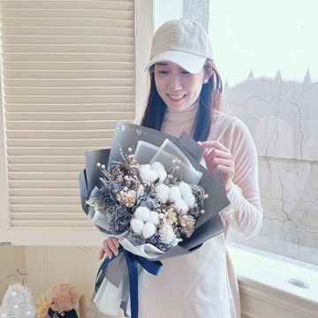 【閒暇人花藝設計】質感灰棉花花束 / 畢業花束 乾燥花束 男友花束 聖誕節禮物 生日花束 情人節花束