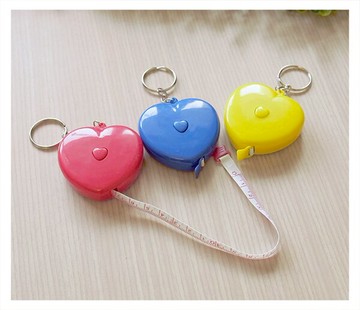 愛心捲尺鑰匙圈 自動伸縮捲尺 布尺 裁縫用品 測量用品 丈量尺 皮尺 腰圍量身 可客製化印字贈品禮品