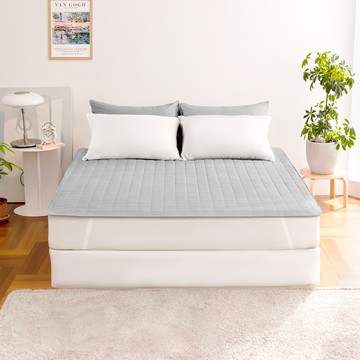 The Zari 抗菌絎縫防水墊  乳灰色  Q (150 x 200 厘米)