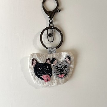 客製刺繡吊飾 寵物刺繡 手工刺繡 手作禮物 法鬥 鬥牛犬吊飾